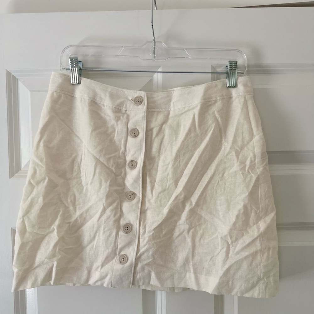 Aritzia Button Skirt : New with Tags!